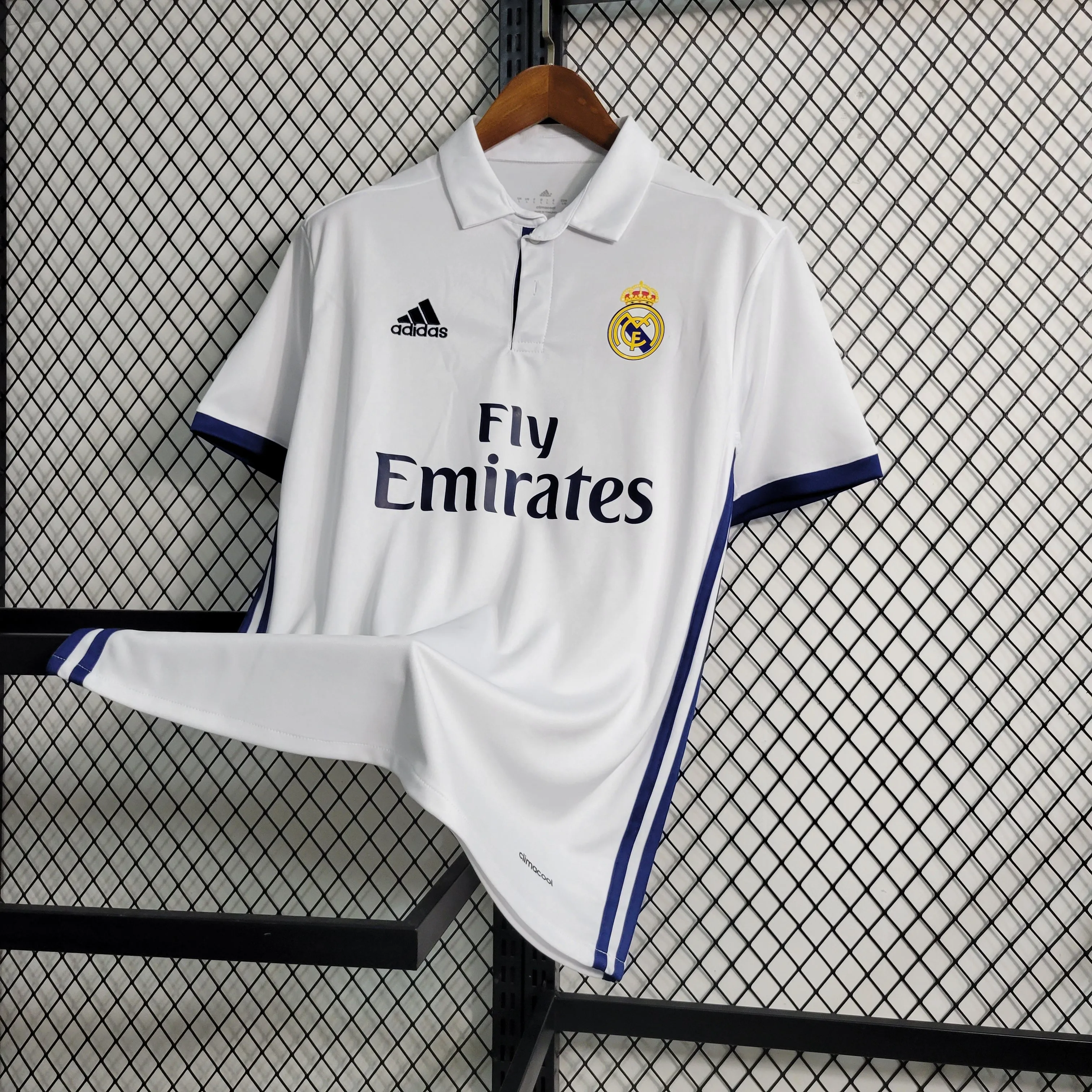 16-17 Real Madrid home Kit