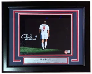 Mia Hamm Signed Framed 8x10 USA Womens Soccer Photo BAS ITP