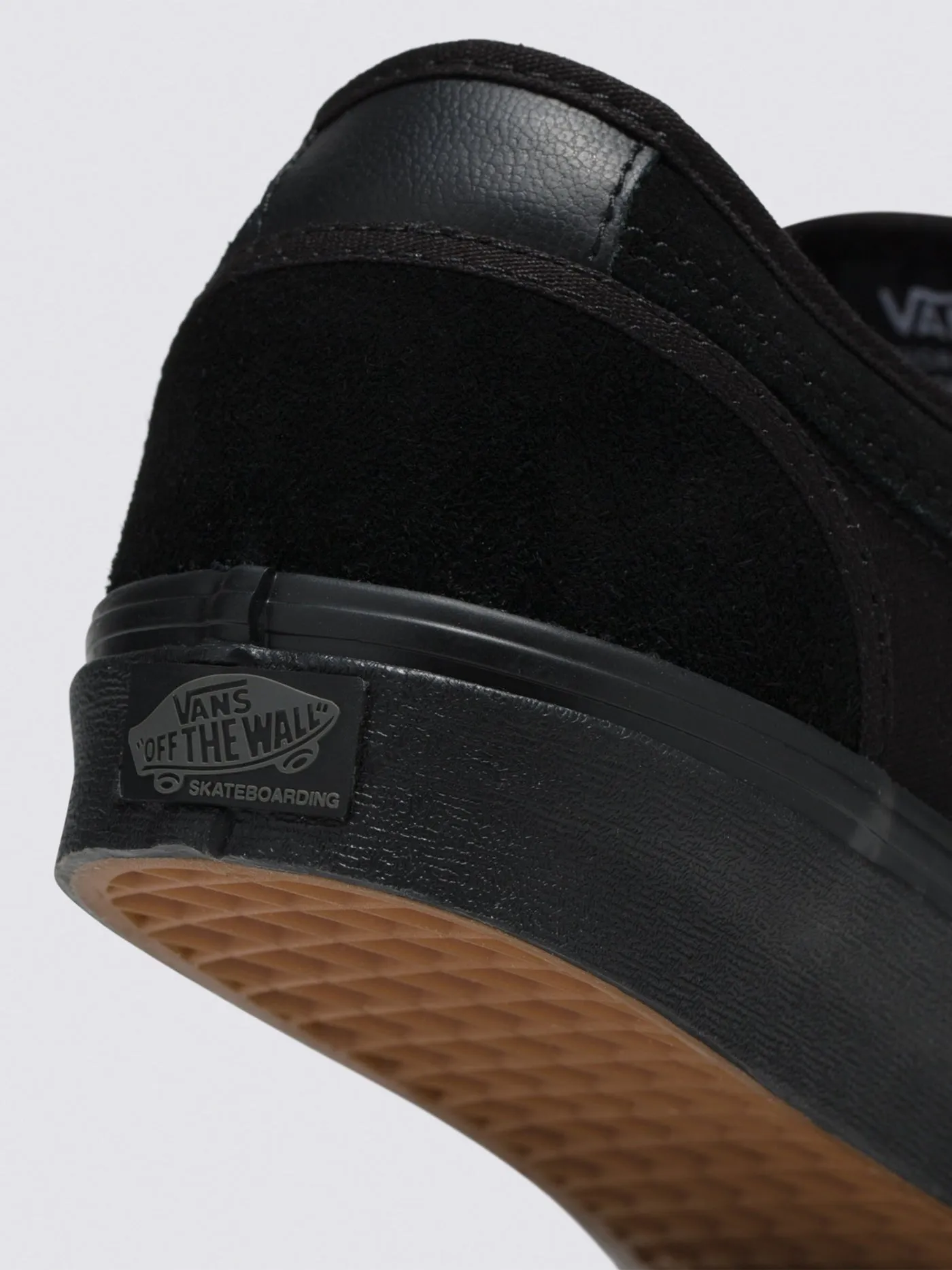 Skate Chukka Low Blackout Shoes