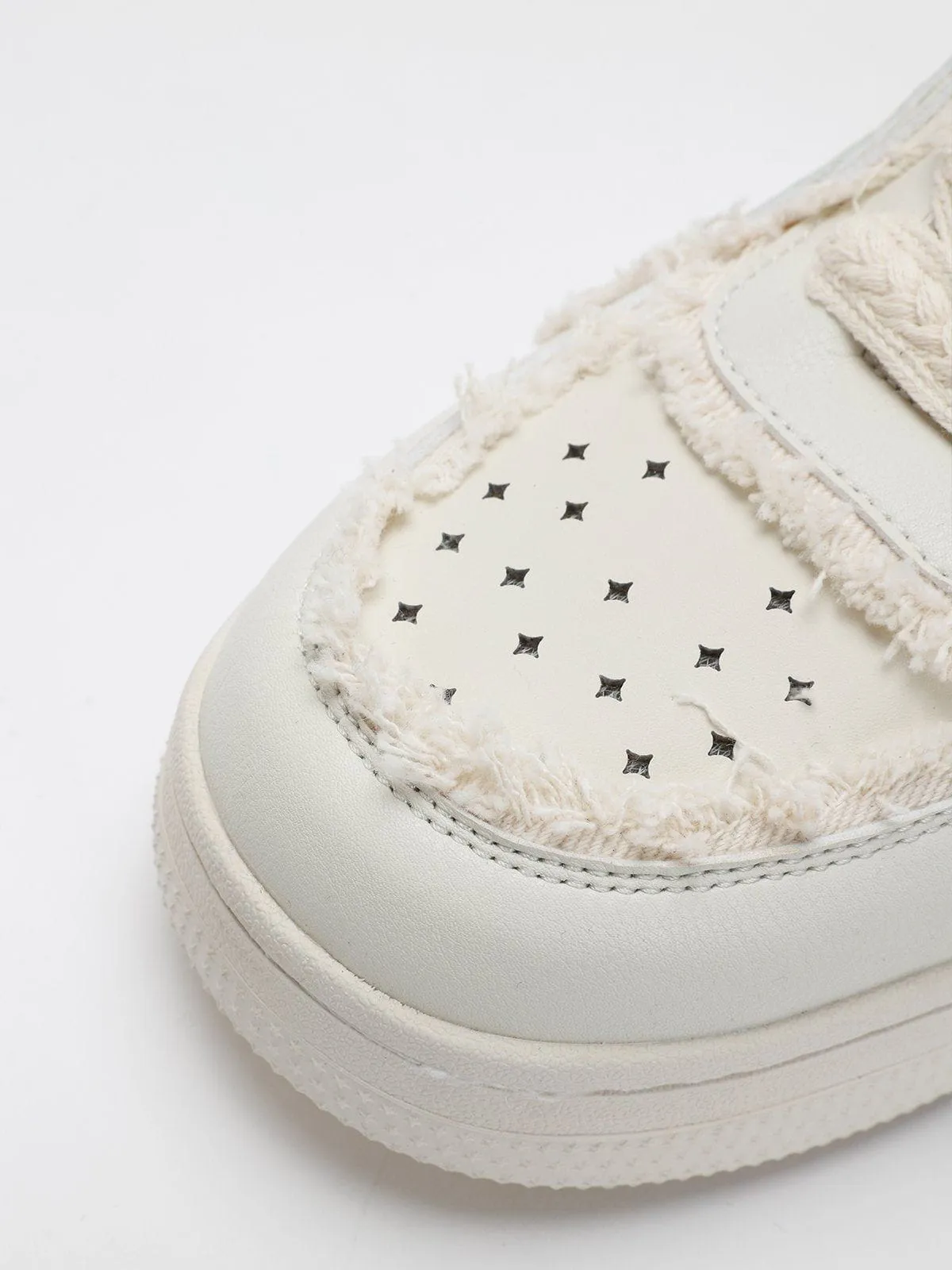 StarryClimb Star Appliqué Skate Shoes [Recommended by @lorelyyn]