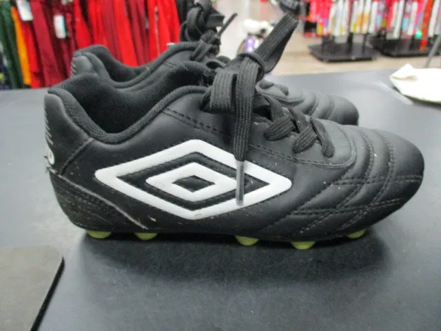 Used Umbro Size Youth 13 Soccer Cleats