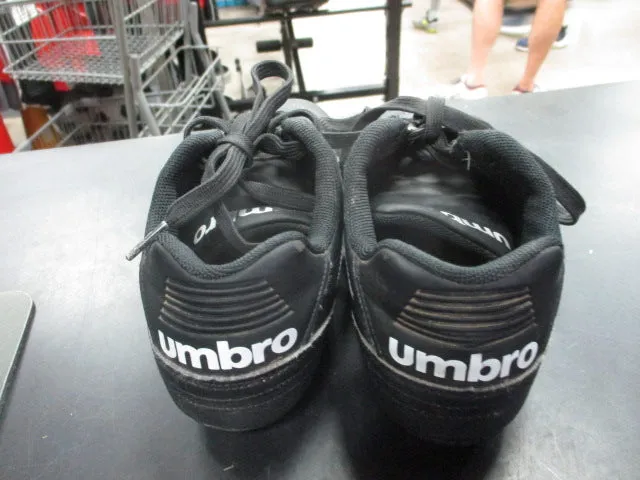 Used Umbro Soccer Cleats Size 2