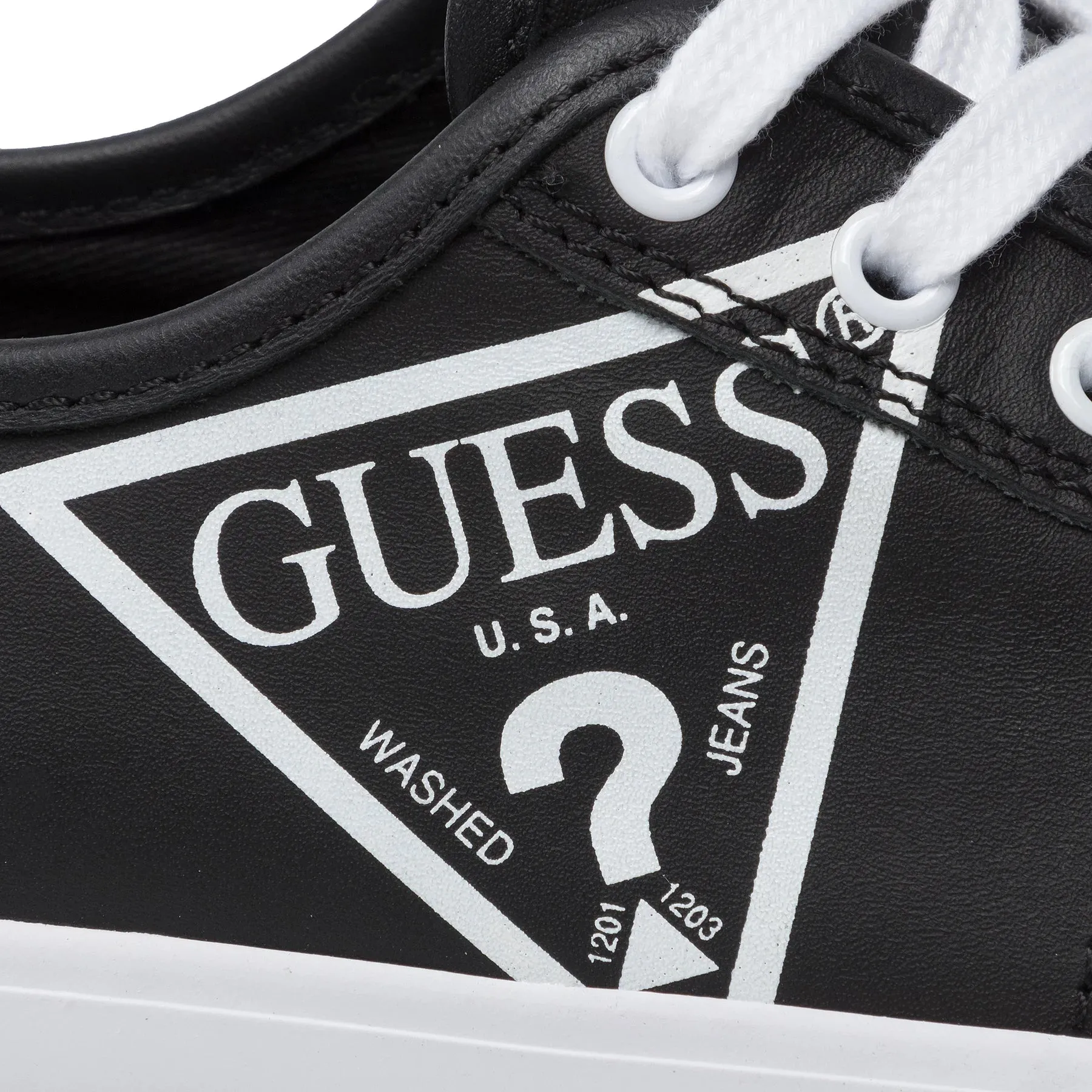 WOMEN'S SPORTS SHOES GUESS